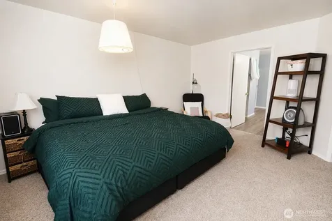 9210 Market Place Lake Stevens WA 98258