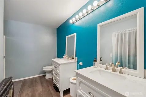 9210 Market Place Lake Stevens WA 98258