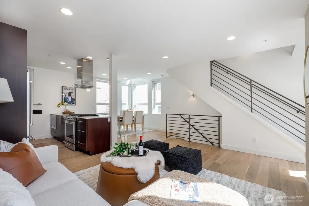 4331 Woodland Park Avenue N Seattle WA 98103