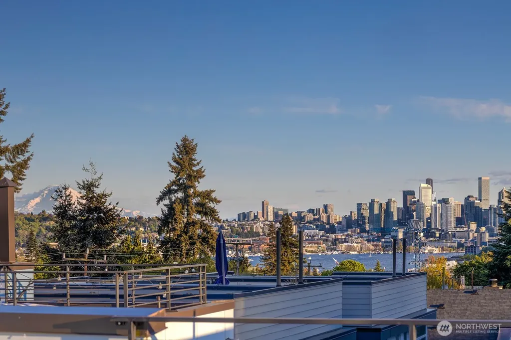 4331 Woodland Park Avenue N Seattle WA 98103