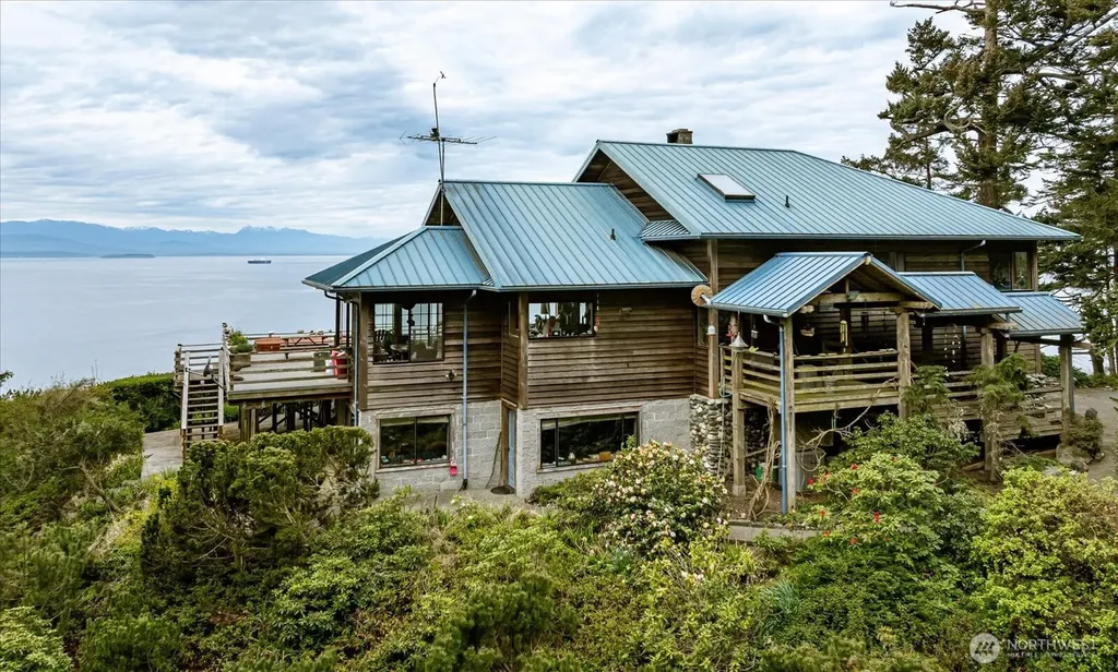 2312 Cedar Hollow Lane Coupeville WA 98239