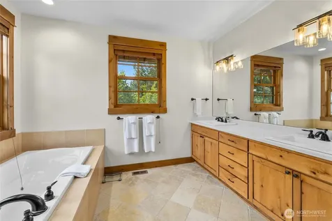 130 Saddle Ridge Loop Cle Elum WA 98922