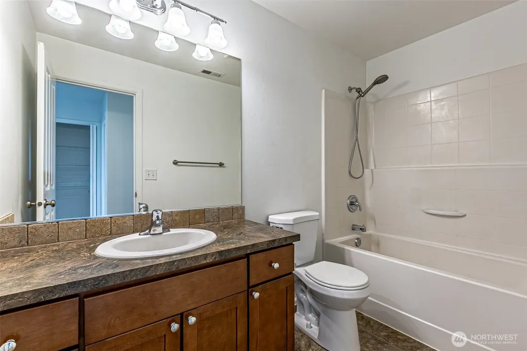 2156 66th Street SE Auburn WA 98092