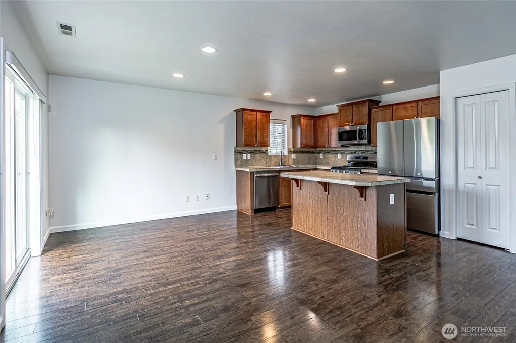2156 66th Street SE Auburn WA 98092