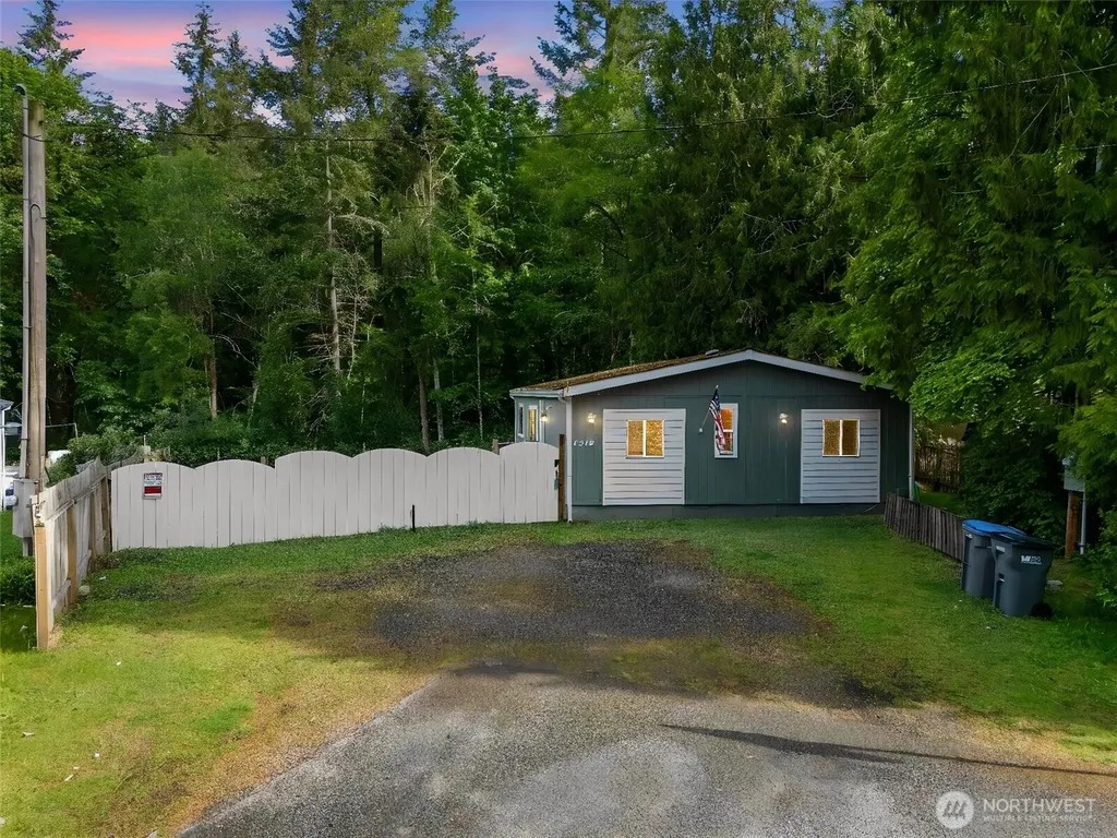 4515 SE Inwood Lane Port Orchard WA 98367