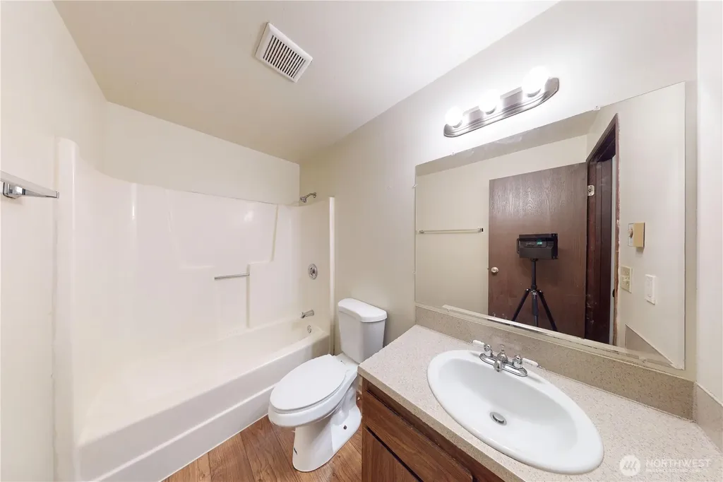 4420 NW Ridgewood Court Olympia WA 98502
