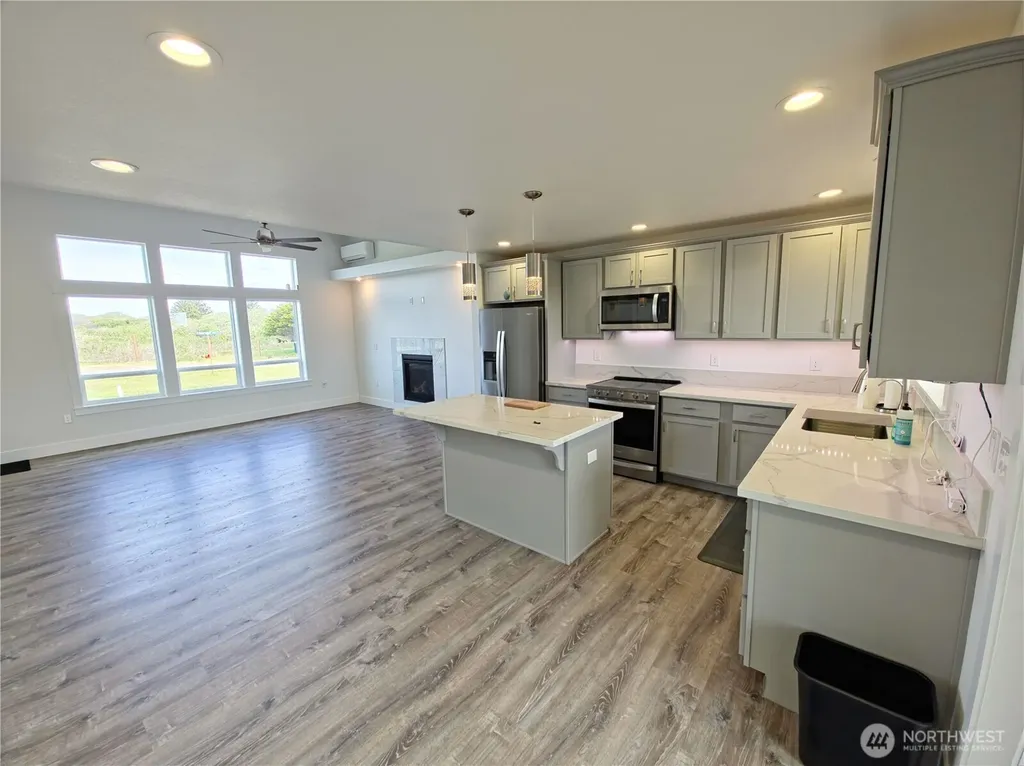 1201 E Ocean Shores Blvd SW Ocean Shores WA 98569