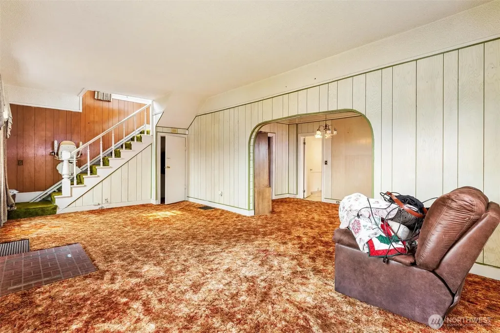 1613 24th Avenue Seattle WA 98122