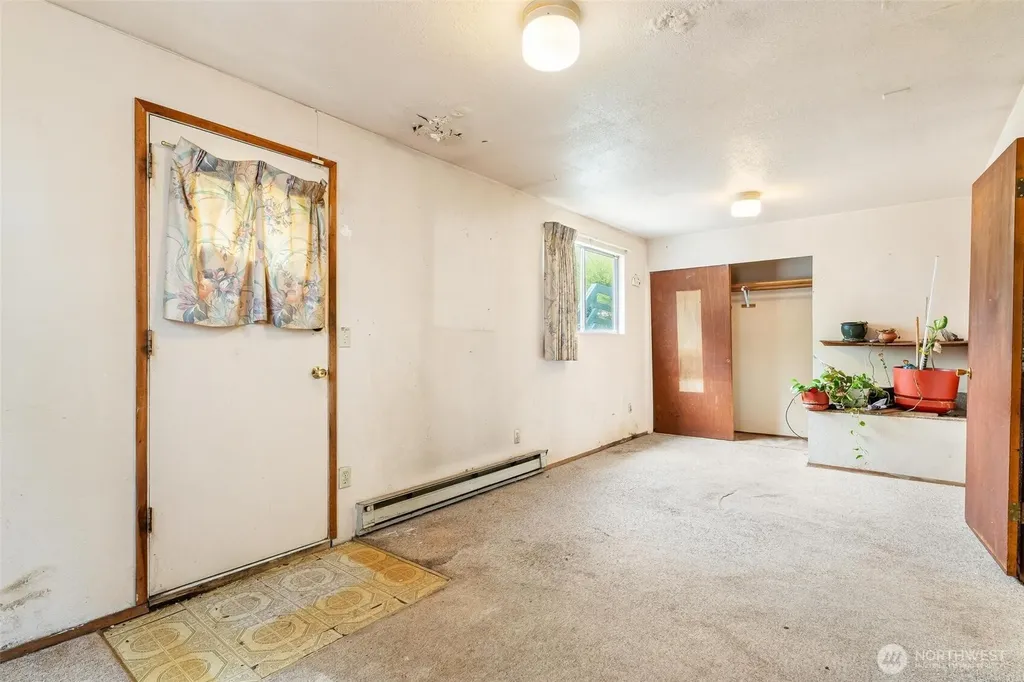 1613 24th Avenue Seattle WA 98122