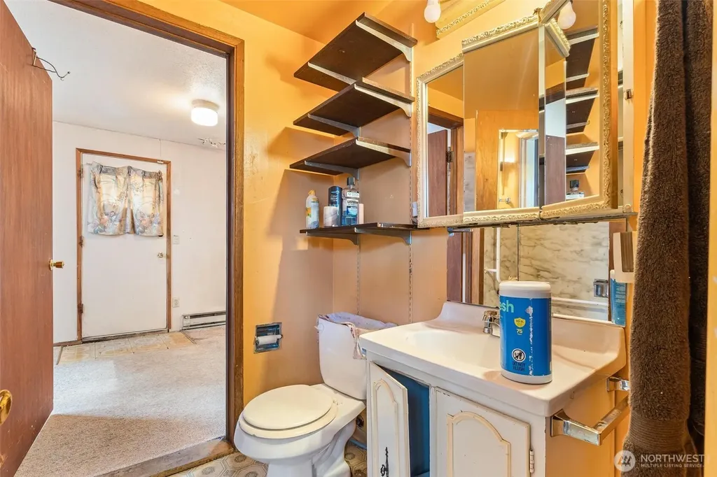 1613 24th Avenue Seattle WA 98122