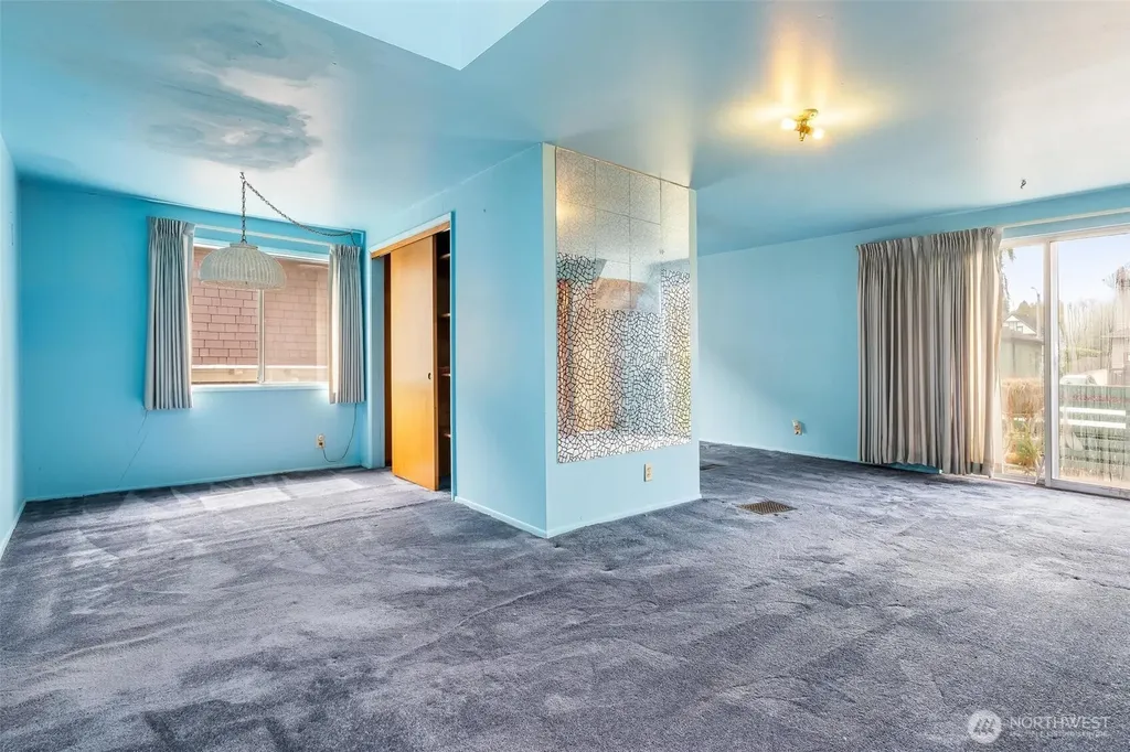 1613 24th Avenue Seattle WA 98122