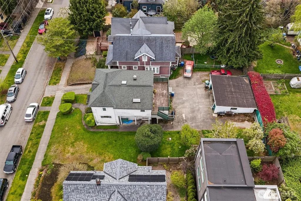 1613 24th Avenue Seattle WA 98122