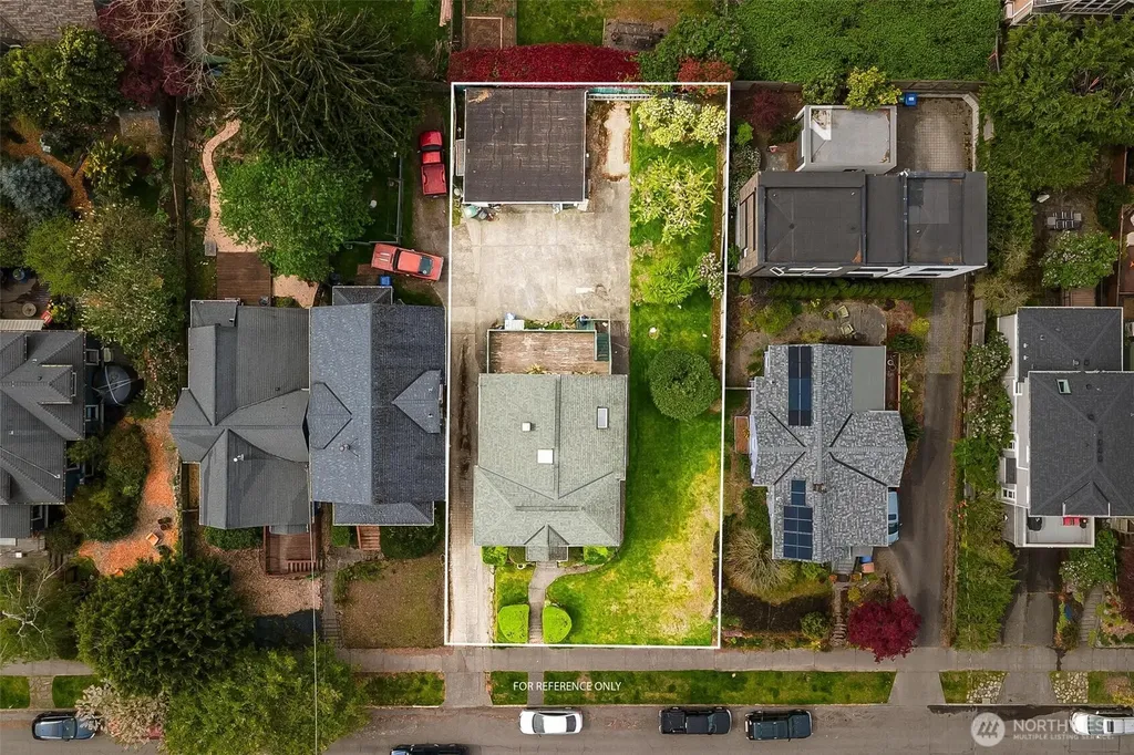 1613 24th Avenue Seattle WA 98122