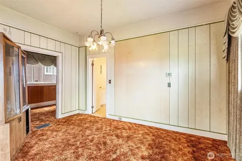 1613 24th Avenue Seattle WA 98122