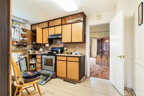 1613 24th Avenue Seattle WA 98122