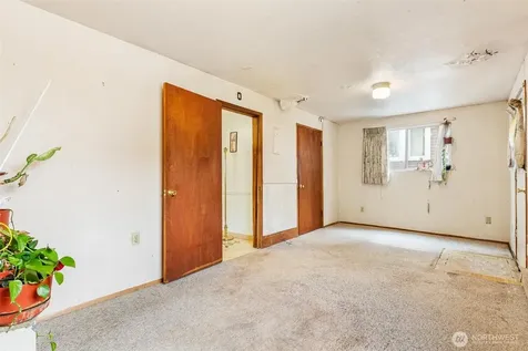 1613 24th Avenue Seattle WA 98122