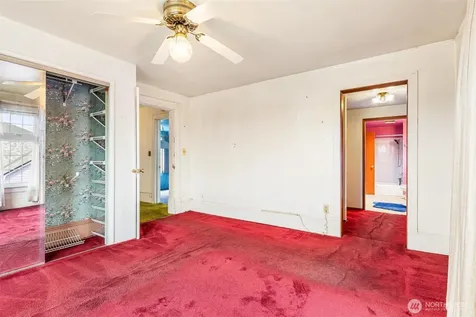 1613 24th Avenue Seattle WA 98122