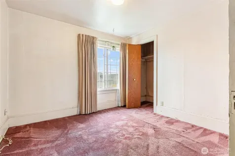 1613 24th Avenue Seattle WA 98122