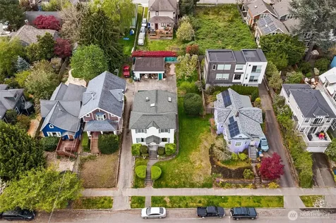 1613 24th Avenue Seattle WA 98122
