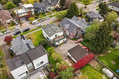 1613 24th Avenue Seattle WA 98122