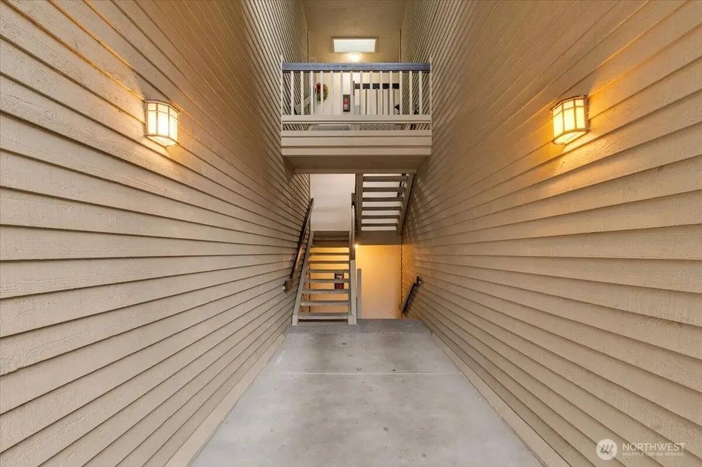 6717 110th Ave NE Kirkland WA 98033