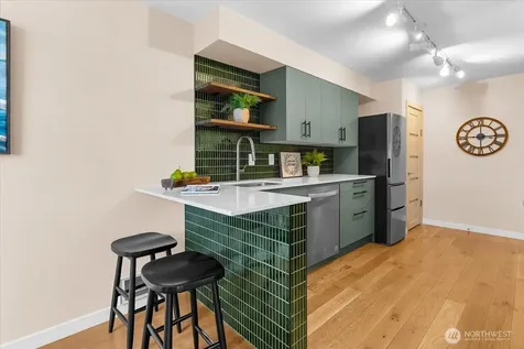 6717 110th Ave NE Kirkland WA 98033