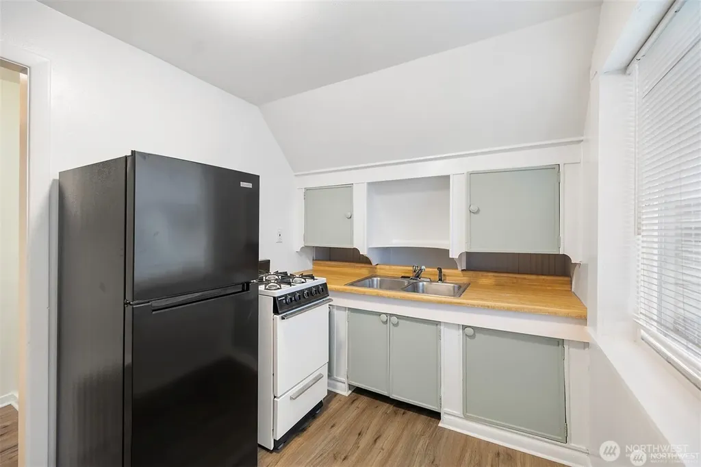 5241 S M Street Tacoma WA 98408