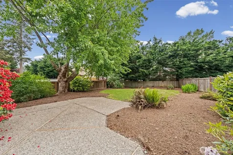 822 SW 314th Place Federal Way WA 98023