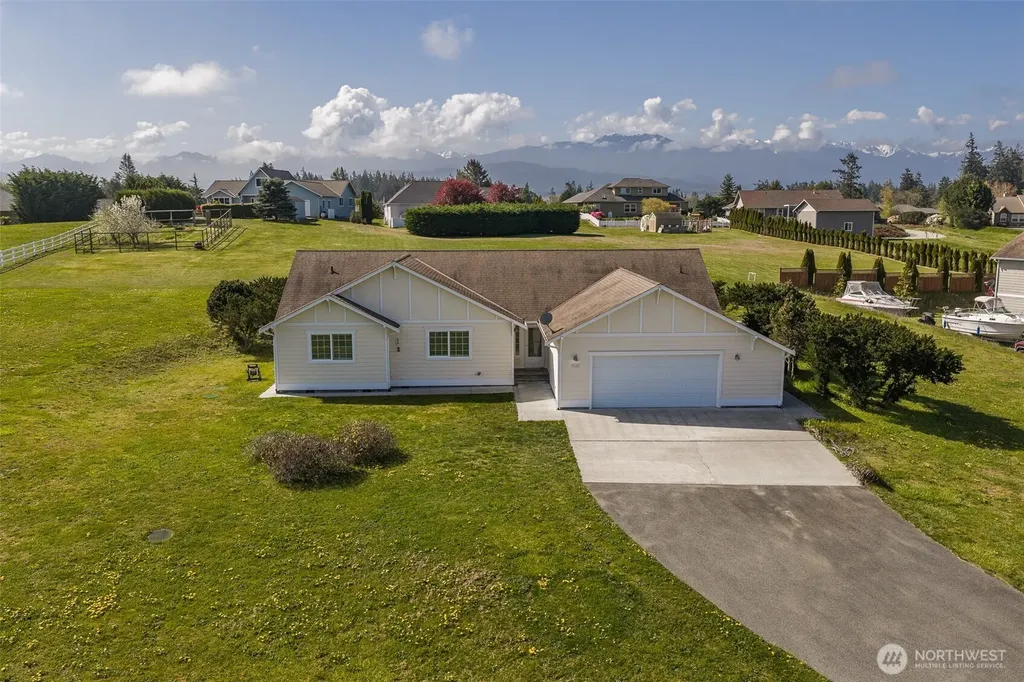 315 Dungeness Greens Way Sequim WA 98382