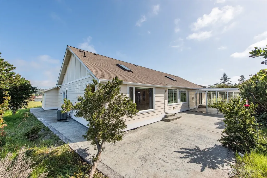 315 Dungeness Greens Way Sequim WA 98382