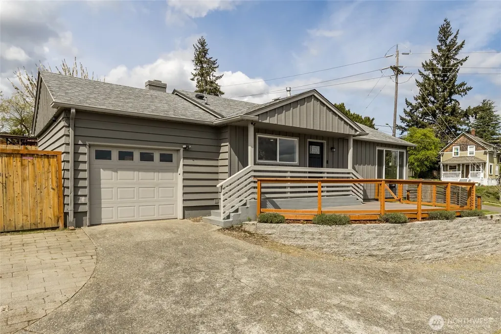 1324 E Fairbanks Street Tacoma WA 98404