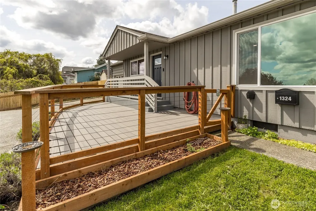 1324 E Fairbanks Street Tacoma WA 98404