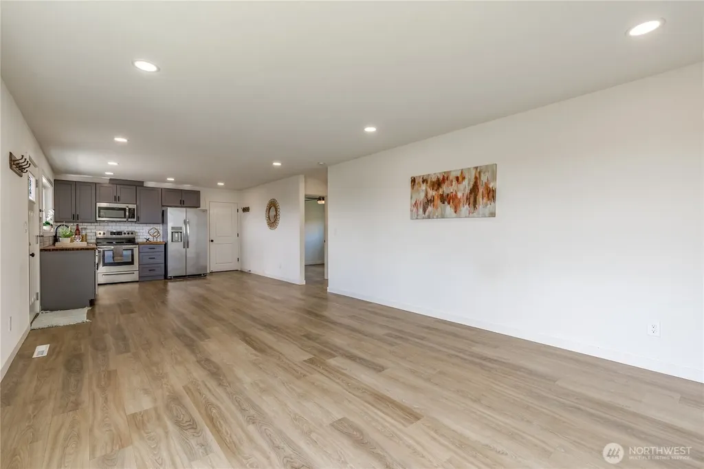 1324 E Fairbanks Street Tacoma WA 98404