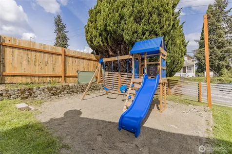 1324 E Fairbanks Street Tacoma WA 98404