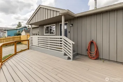 1324 E Fairbanks Street Tacoma WA 98404