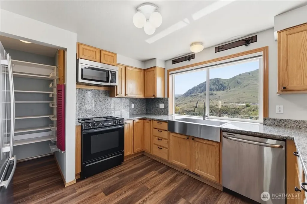 404 S Clifford Street Chelan WA 98816