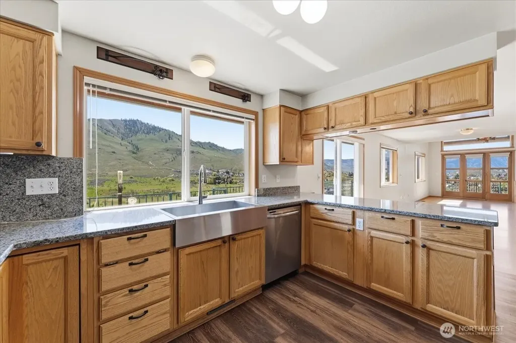 404 S Clifford Street Chelan WA 98816