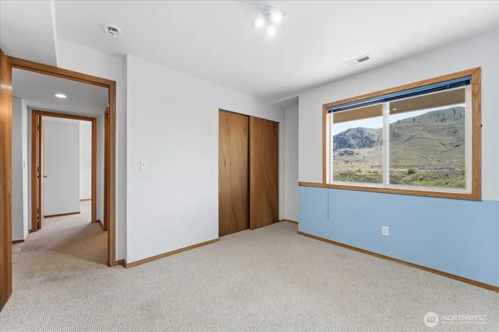 404 S Clifford Street Chelan WA 98816