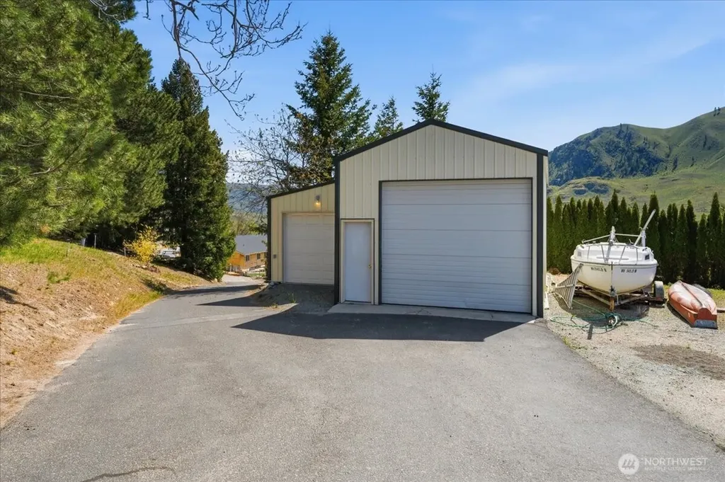 404 S Clifford Street Chelan WA 98816