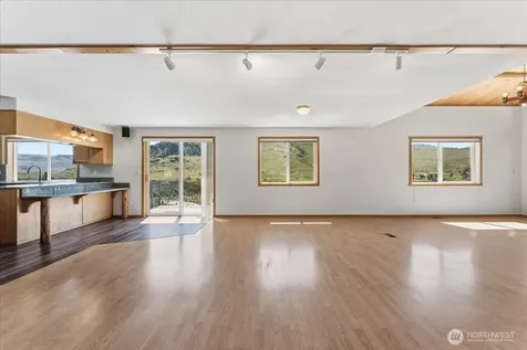 404 S Clifford Street Chelan WA 98816
