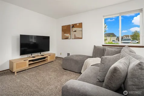 16232 2nd Place W Lynnwood WA 98087