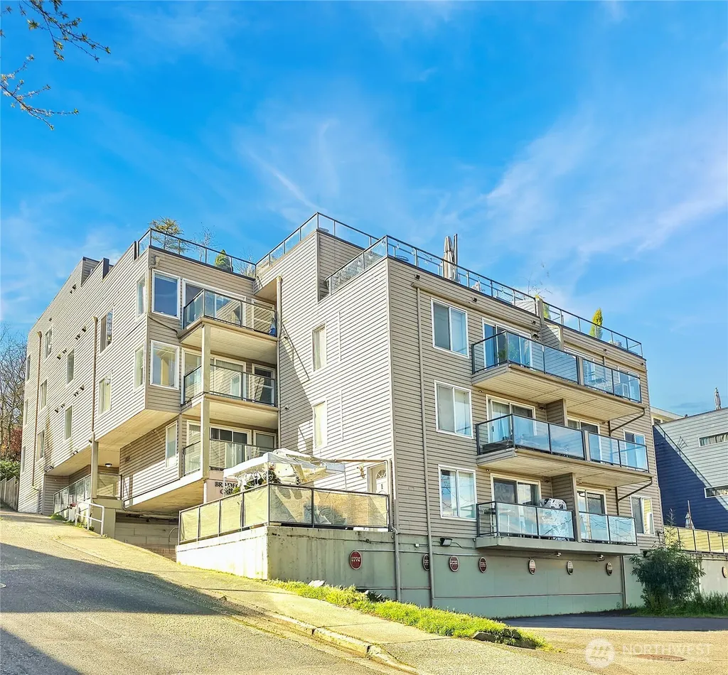 3022 SW Bradford Street Seattle WA 98126