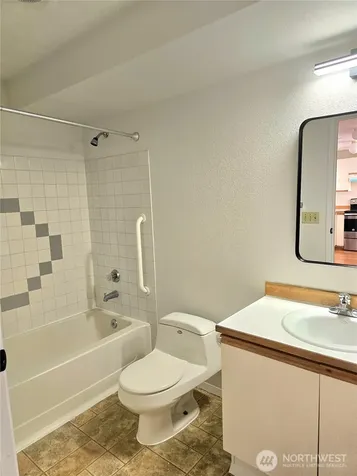 3022 SW Bradford Street Seattle WA 98126