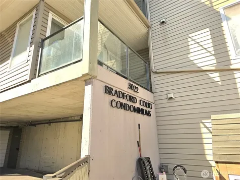 3022 SW Bradford Street Seattle WA 98126