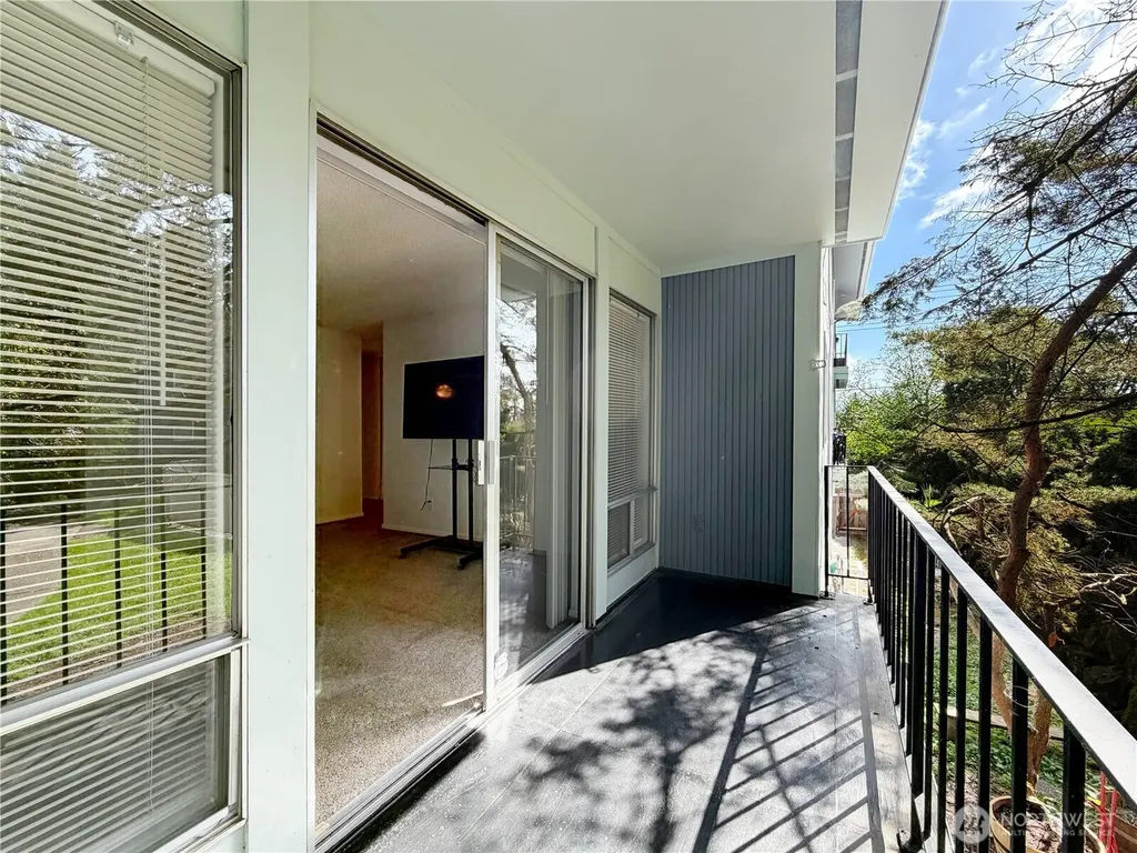 10459 Des Moines Memorial Drive S Seattle WA 98168