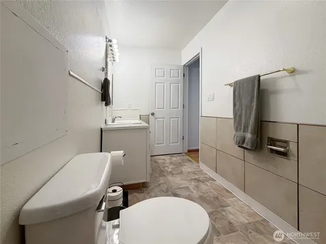 10459 Des Moines Memorial Drive S Seattle WA 98168