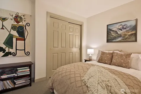 1093 Village Loop Langley WA 98260