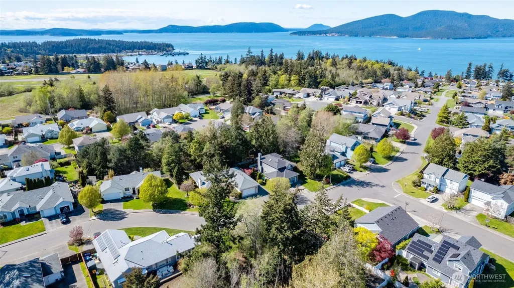 1815 Ohio Avenue Anacortes WA 98221