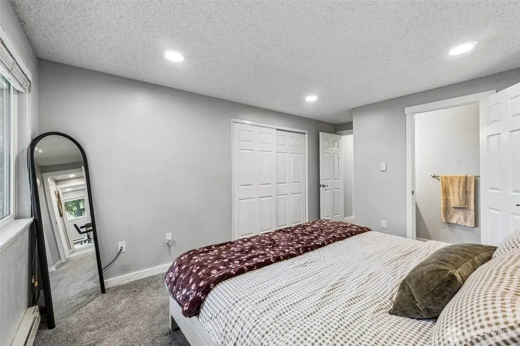 921 130th Street SW Everett WA 98204