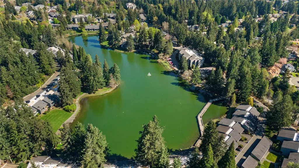 6817 137th Place NE Redmond WA 98052